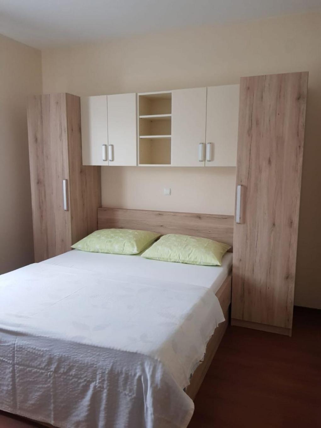 Apartments Mari - Near Sea Лопар Екстер'єр фото