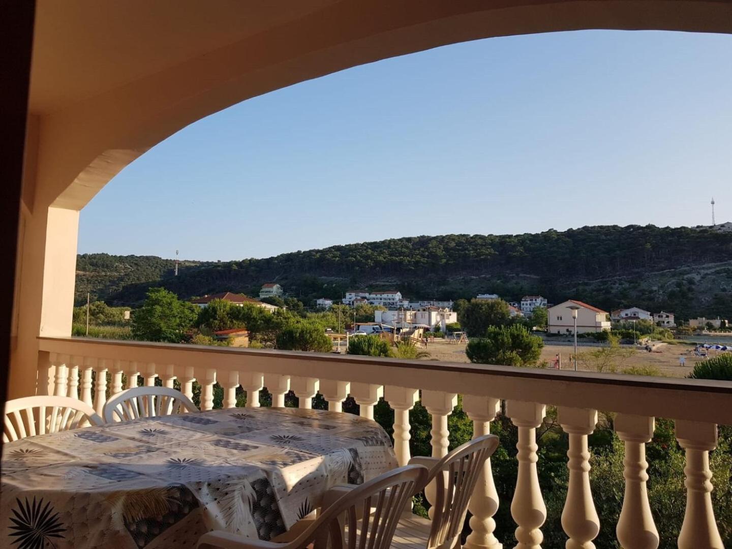 Apartments Mari - Near Sea Лопар Екстер'єр фото