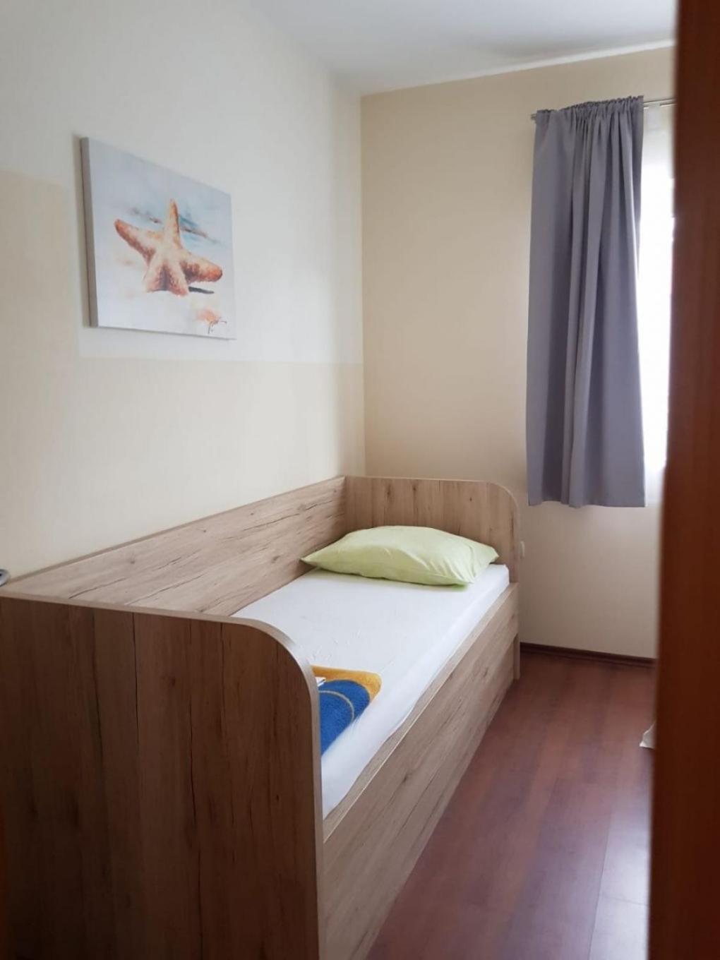Apartments Mari - Near Sea Лопар Екстер'єр фото